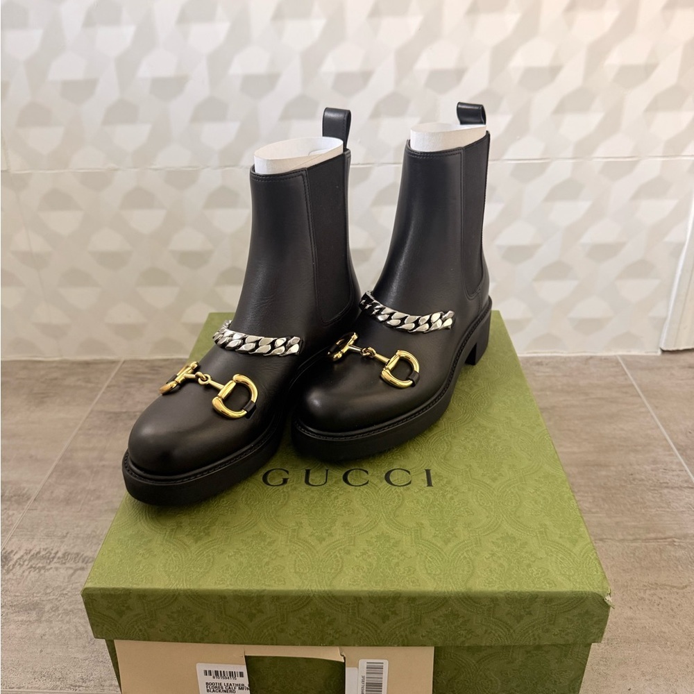 Gucci Black Leather Horsebit Chain Chelsea Boots Women's Size 7 - Picture 11 of 12